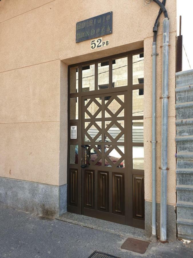 Apartamento Mendoza-San Isidro ซานอิซิโตร ภายนอก รูปภาพ